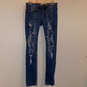 Ripped skinny jeans